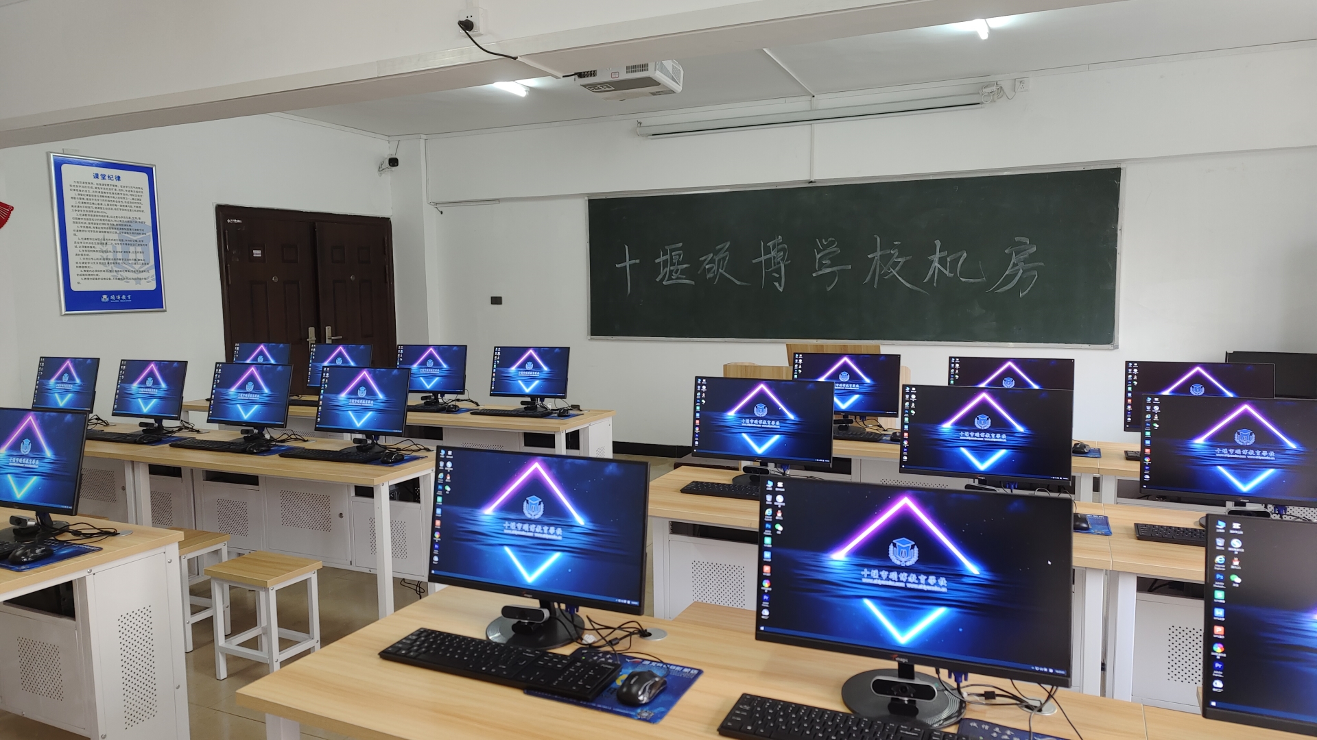 ff917608f179cc5b9863b6acf9da169.jpg